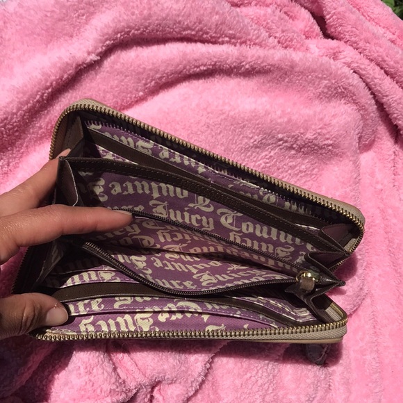 Juicy couture Wallet - Picture 2 of 5